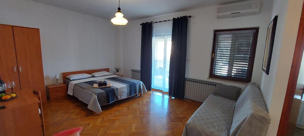 Villa Salvia Rooms And Apartments Ровинь Экстерьер фото