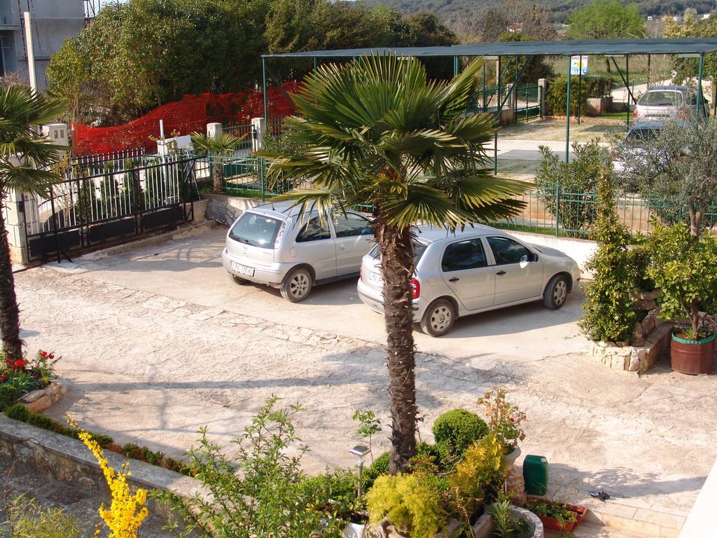 Villa Salvia Rooms And Apartments Ровинь Экстерьер фото